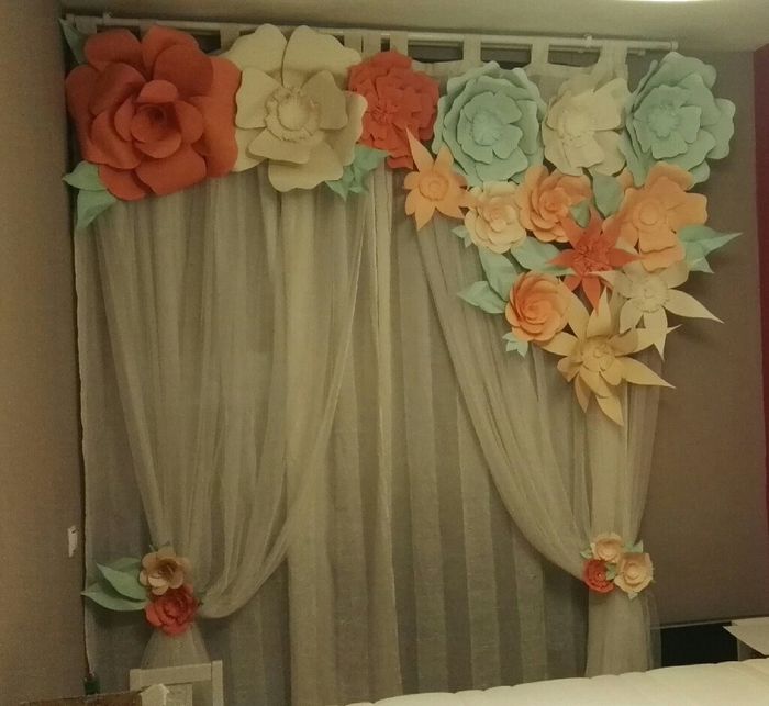 Letras gigantes y flores de papel - 2