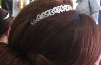 peinado tiara