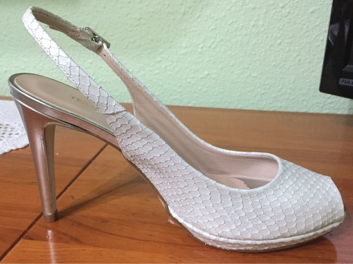 Cómo serán vuestros zapatos??? blancos o de color? - 1