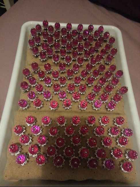 Mis alfileritos para las invitadas!! - 2