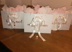 Cajas/bolsas de regalos para las damas de honor 7