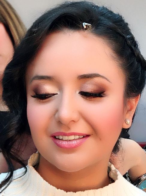  Maquillaje.  Peinado  y  vestido - 1