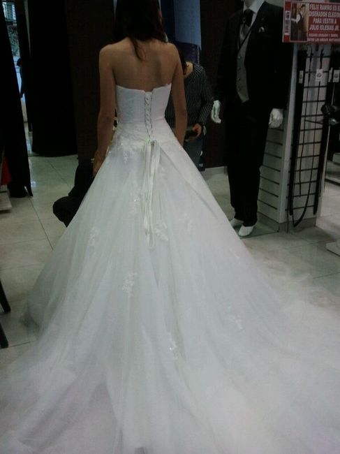 cola del vestido