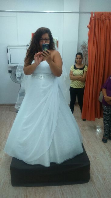 Lo veis como vestido de novia? - 1