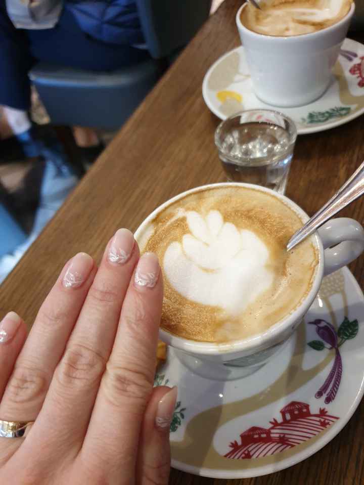 ¿Quien te pinta las uñas? - 1