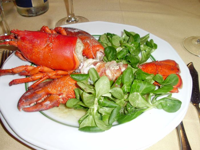 Ensalada de bogavante y canónigos