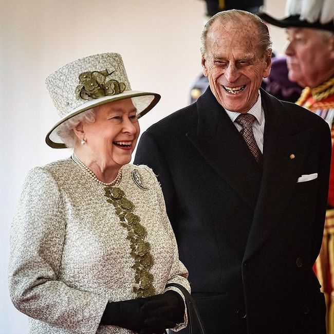 ¡La reina Isabell II y Felipe de Edimburgo celebran su aniversario Nro. 72! 💍 2