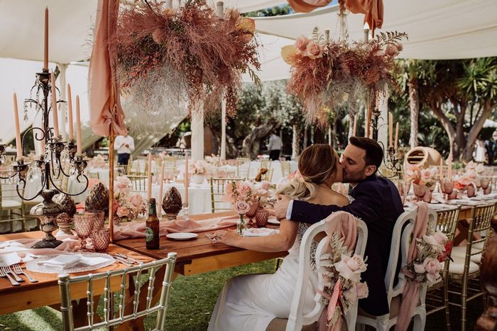 ¿Estará presente en vuestra boda el color rosa? 🌸 1