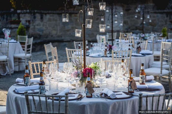 Como invitad@, ¿te gustaría sentarte en esta mesa del banquete? 😍 1