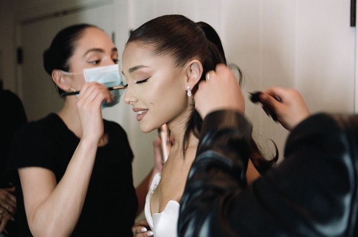 ATENCIÓN: ¡Te enseñamos los detalles de la boda secreta de Ariana Grande! 👇 3