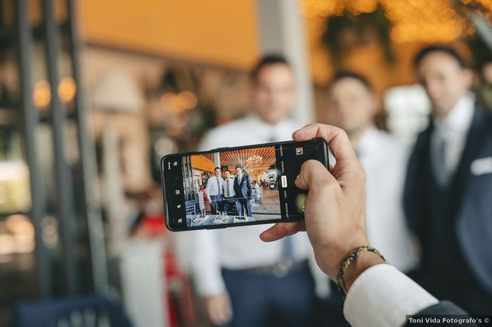 ¿Quién saldrá en más fotos de lxs invitadxs? 📸 1