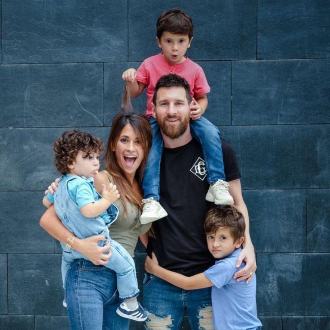 ¡Recordamos la historia de amor entre Leo Messi y Antonela! 😍 3
