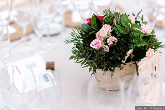 Centros de mesa florales para adornar el banquete 🌺 4