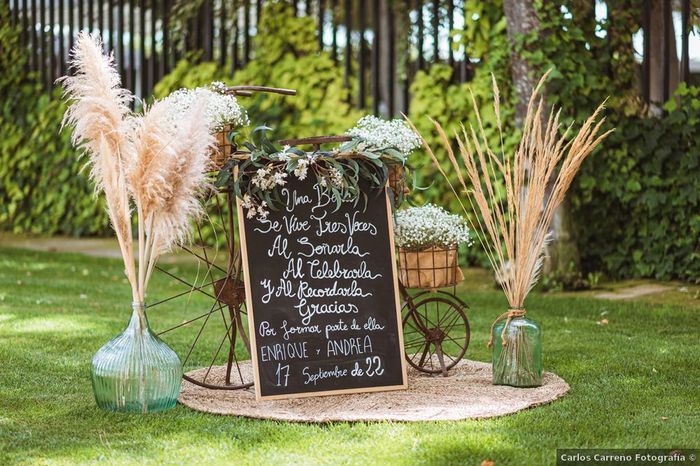 Ideas originales para decorar con carteles el día B ✨ 2