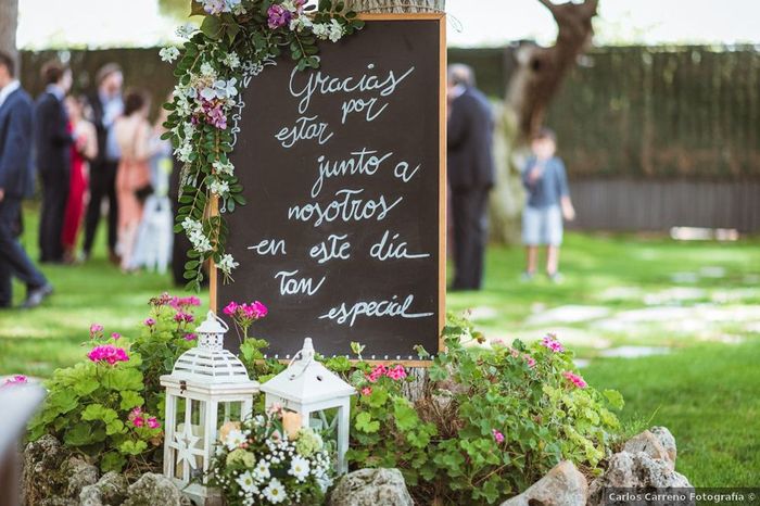 Ideas originales para decorar con carteles el día B ✨ 4