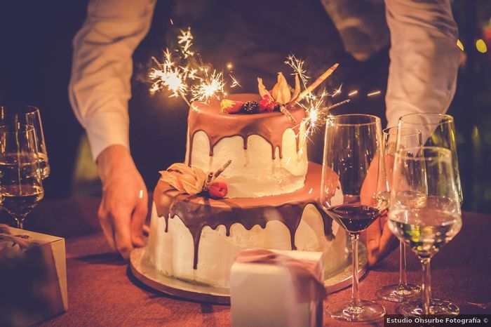 ¿Tarta de boda con o sin cake topper? 🍰 1