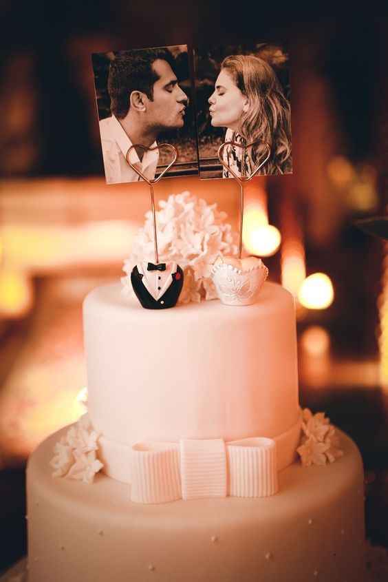 cake topper