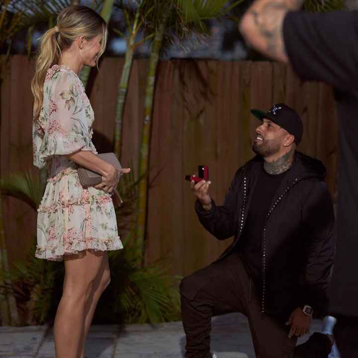 ¿Qué opinas de la pedida de mano de Nicky Jam a Cydney Moreau? 😍 - 1