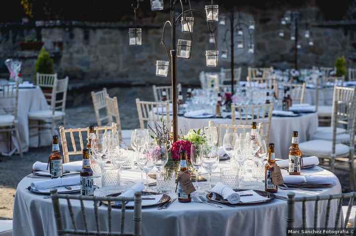 Como invitad@, ¿te gustaría sentarte en esta mesa del banquete? 😍 - 1