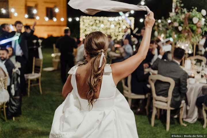 Coleta para la boda: ¿elegante o muy informal? 🤔 - 1