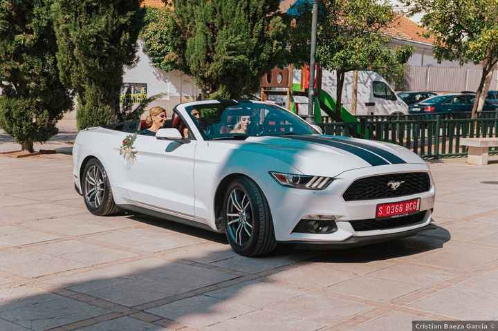 ¿Coche ostentoso o sencillo para llegar a la ceremonia? 🚗 - 1