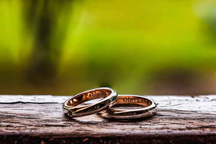 Frase, nombres, fecha o símbolo: ¿qué grabaréis en las alianzas? 💍 - 1