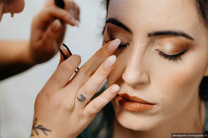 Maquillaje de novia en tonos tierra y ocre, ¡es hora de brillar! ✨ - 1