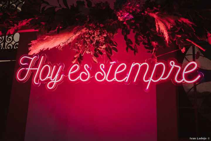 ¿Decoraréis la boda con carteles luminosos? ✨ - 1