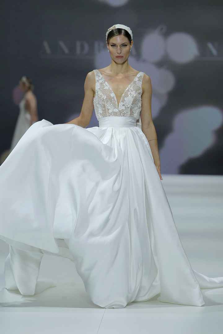 Barcelona Bridal Fashion Week: ¡10 escotes de infarto que te enamorarán! ❤️ - 6