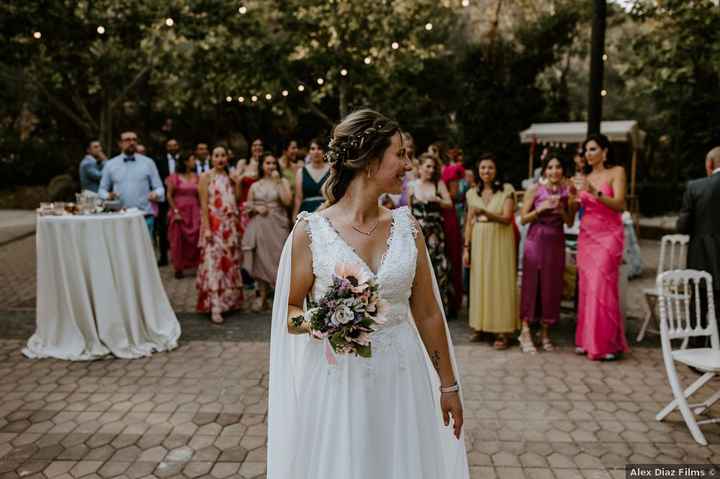 ¿Lanzar o regalar el ramo de novia? 🌺 - 1