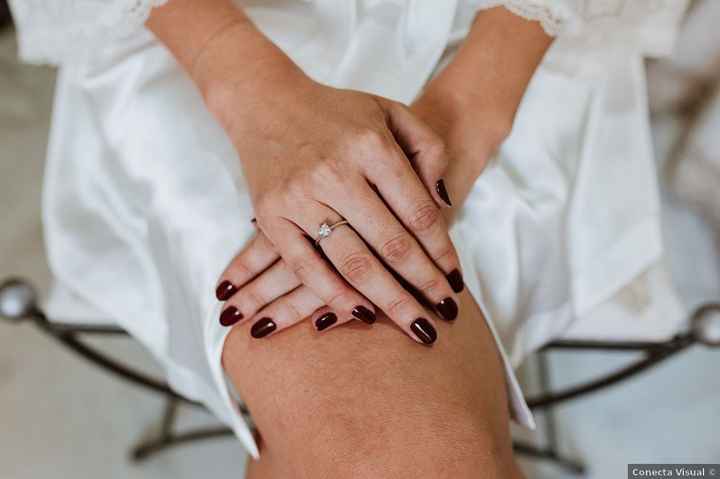 Manicura marrón chocolate para novias modernas 💅 - 1