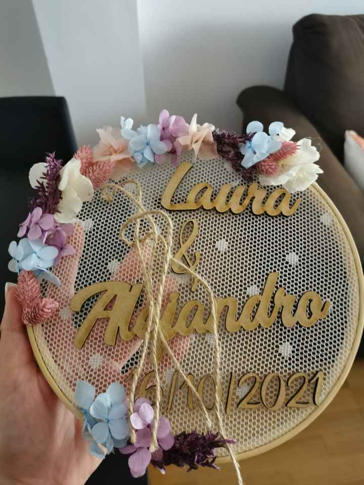 Porta alianzas de madera para bodas de estilo vintage 💍 - 1