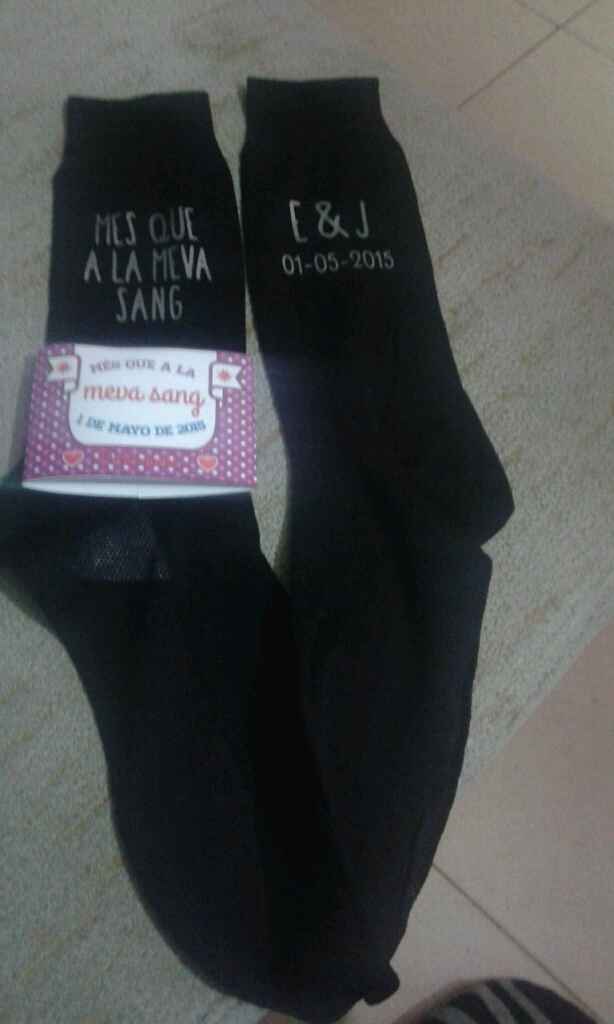 Me falta una semana y me ha regalado los calcetines jajah - 1