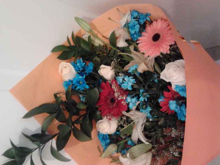 ramo flores azules