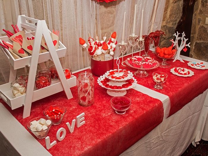 candibar rojo y blanco