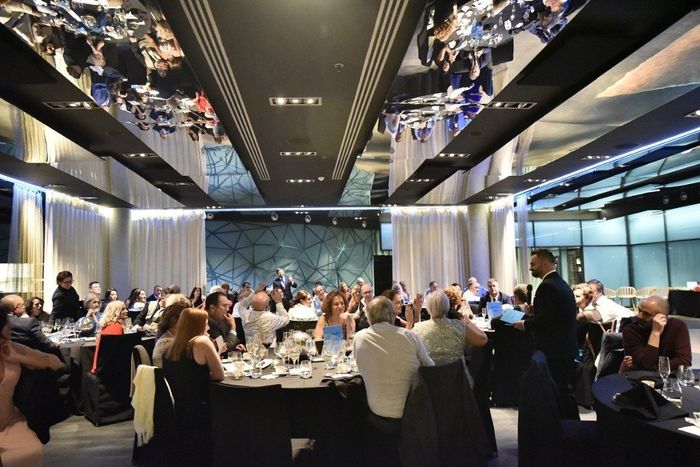 Durante la cena.