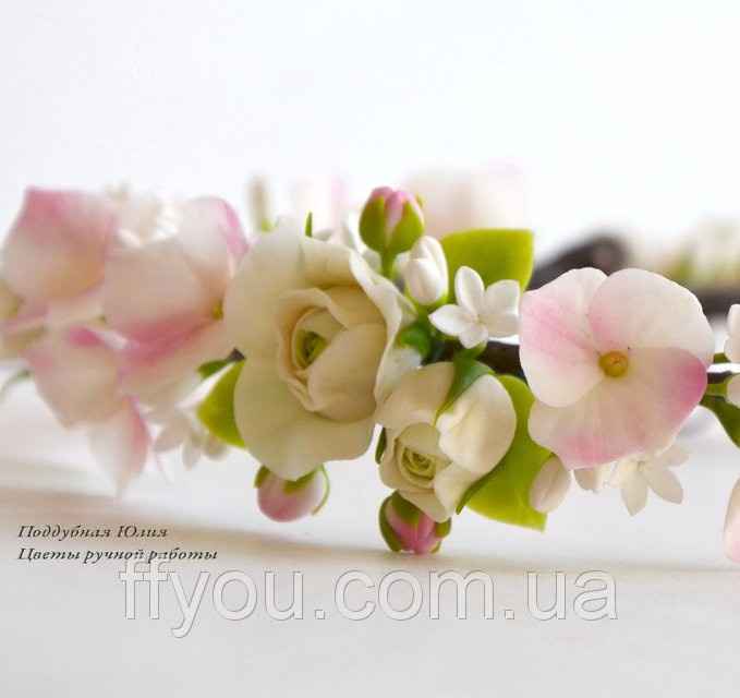 Corona flores tiernas