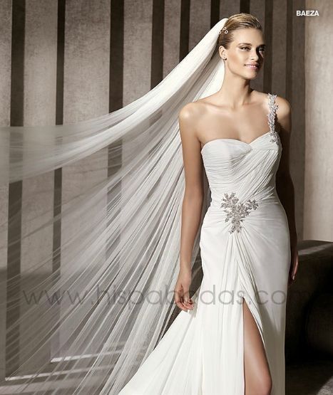 MODELO QUE TIENE LA ASILLA QUE LE VOY A PONER A MI VESTIDO