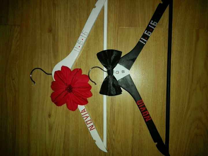 Ya tengo mis perchas de novios - 1