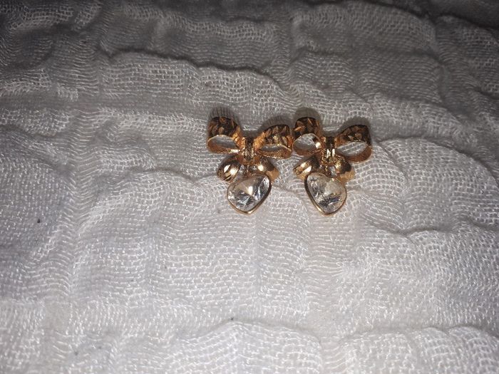 Ayuda: Pendientes y collar para este tocado - 2