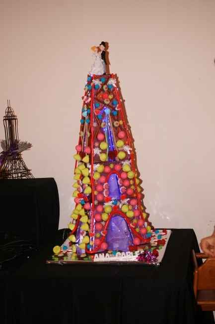 muñeco torre eiffel