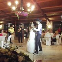 uno de tantos bailes!!!