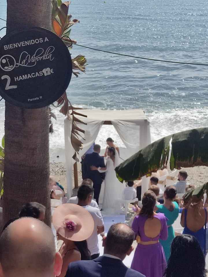 Hola comu!! Tanto tiempo esperando el día y lo rapido que pasa💞 lo repetiría mil veces 🤵🏻👰🏻‍♀️ 🤭✨🌴☀️