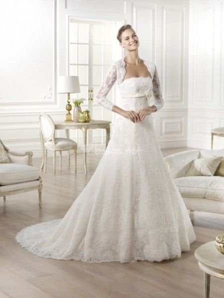 Uso de chaquetilla con vestido de novia