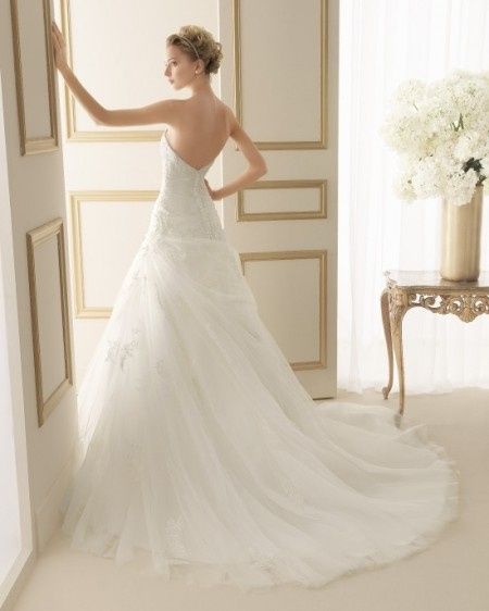 Vestido de novia modelo Elena de Luna novias