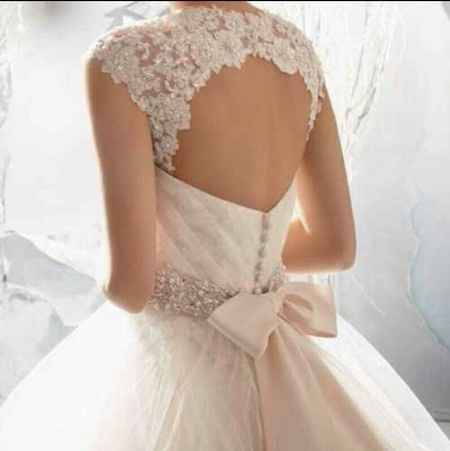 ¿Cuál es este vestido?  - 1
