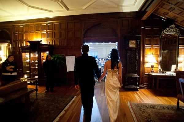 Entrada de novios al banquete