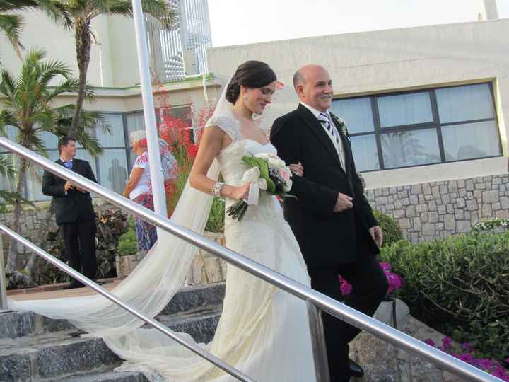 llegando a la ceremonia