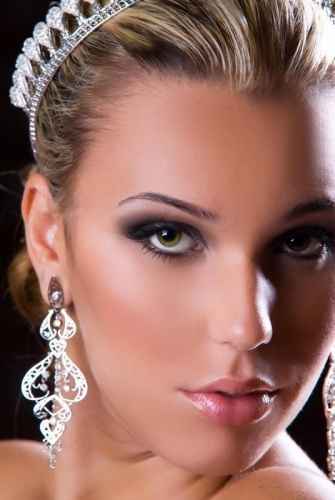 Maquillaje tonos grises