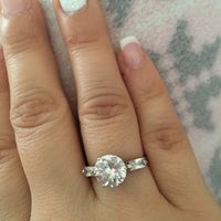 Pongamos todas nuestro anillo de compromiso - 1